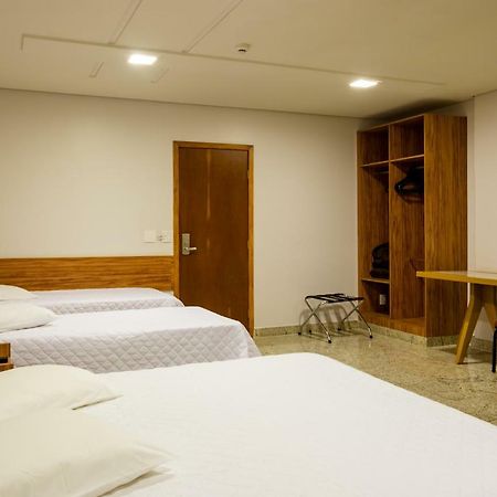 Lindoya Hotel Catalão Екстериор снимка