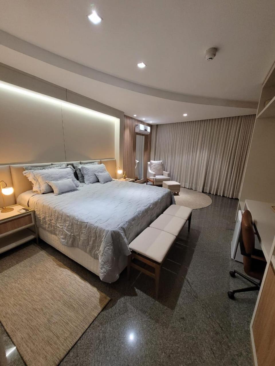 Lindoya Hotel Catalão Екстериор снимка