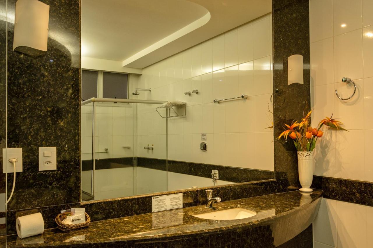 Lindoya Hotel Catalão Екстериор снимка