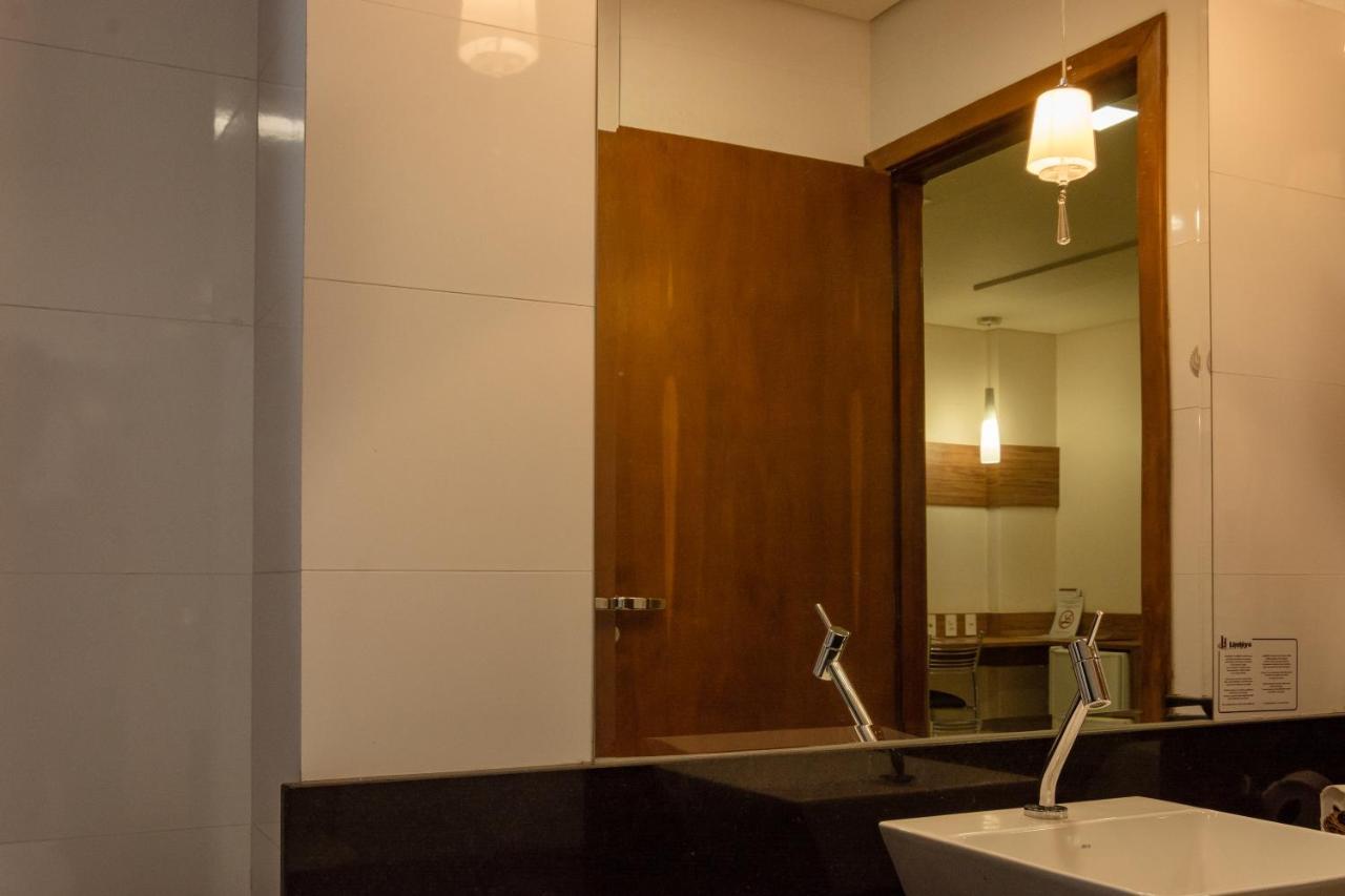 Lindoya Hotel Catalão Екстериор снимка