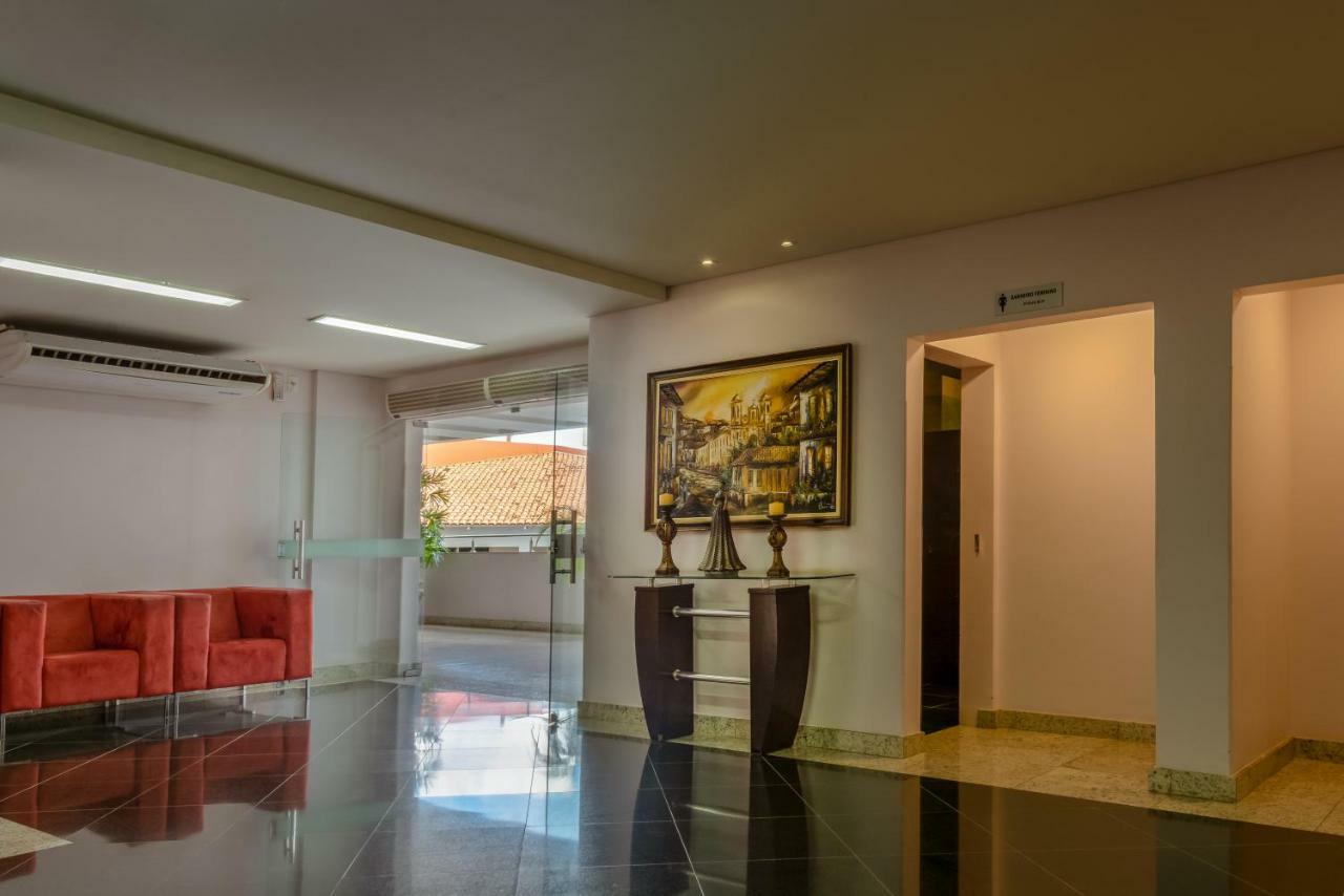 Lindoya Hotel Catalão Екстериор снимка
