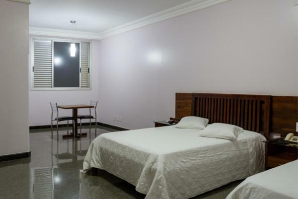 Lindoya Hotel Catalão Екстериор снимка