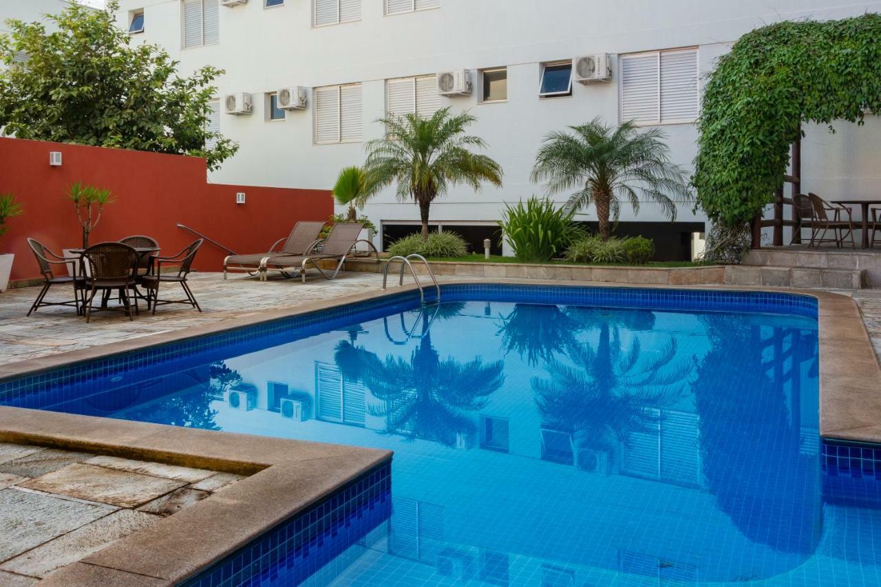 Lindoya Hotel Catalão Екстериор снимка